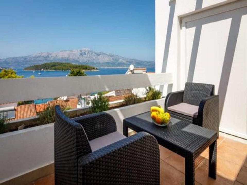 Lumbarda Resort Apartments - Superior One bedroom Apartment H6 Hotel in Dubrovnik-Neretva County