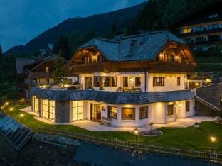 Bad Kleinkirchheim Lush and Spacious Villa with Indoor Pool and Wellness - Seven Bedroom Villa Hotel in Carinthia, Austria