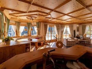 Bad Kleinkirchheim Lush and Spacious Villa with Indoor Pool and Wellness - Seven Bedroom Villa Hotel in Carinthia, Austria