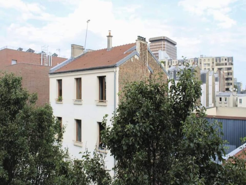 Apartments for 4 People Hotel in Pantin