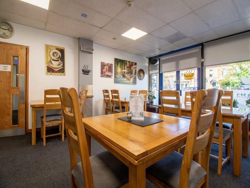 Standard Twin Room - Shared Apartment in Newcastle upon Tyne