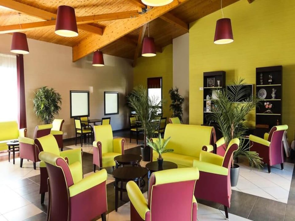 room apartment for 4 people - Terrace Hotel in Pont-Aven