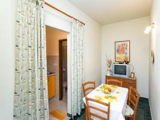 Apartments Elelu - Two-Bedroom Apartment with Terrace Hotel in Dubrovnik