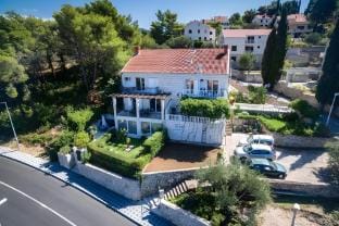 Apartment Siesta - Two-Bedroom Apartment with Balcony and Sea View Hotel in Cavtat