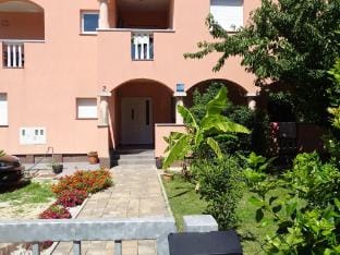 Apartmani Luna - One Bedroom  Apartment Hotel in Šibenik-Knin County, Croatia