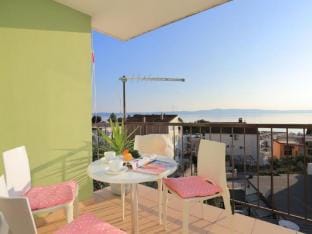 Apartments Roscic - Classic Two Bedroom Apartment with Balcony and Sea View Hotel in Split-Dalmatia County