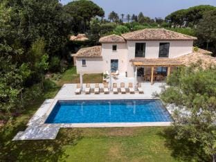 Luxurious Villa facing the Baie des Canebiers Hotel in Saint-Tropez