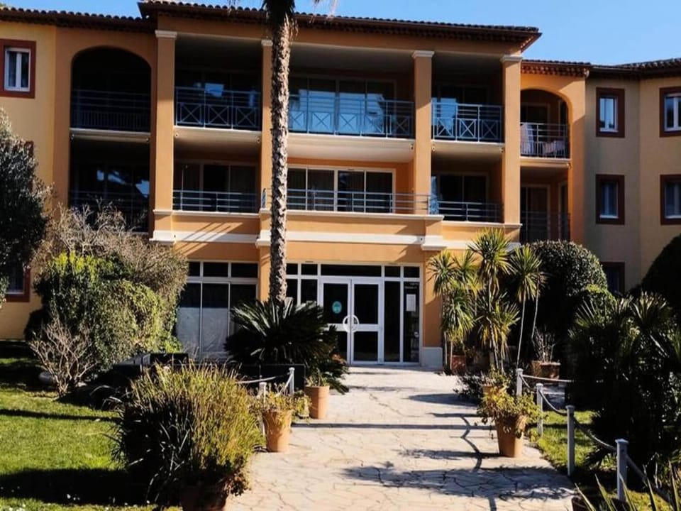 Residence La Pinede apartment Apartment in Hyères
