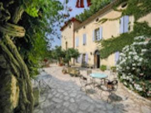 Warm studio near Palais des Papes Hotel in Avignon