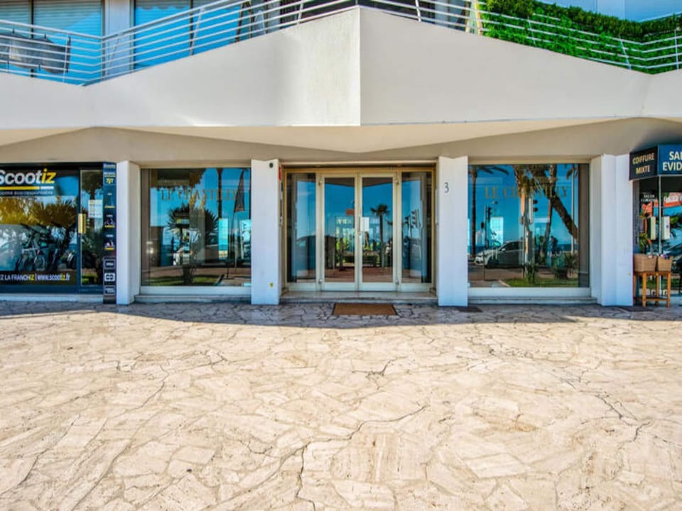 Apartments for 6 People Hotel in Cagnes-sur-Mer