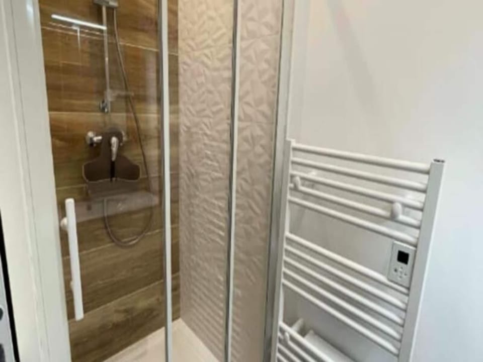 Apartments for 4 People Hotel in Toulon