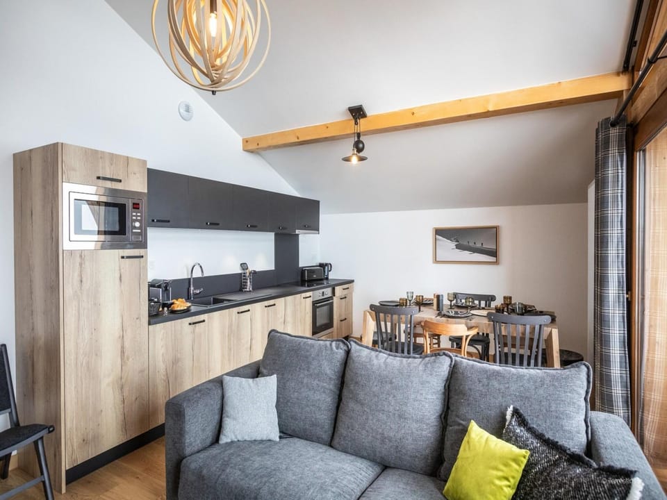 Apartment with panoramic mountain views Hotel in Haute-Savoie