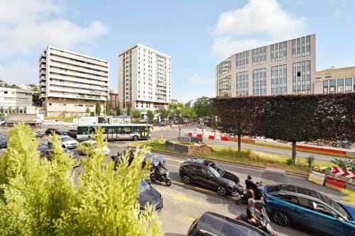 Apt Cosy - AC-1CH4P - SuresnesParc du Chateau Hotel in Suresnes