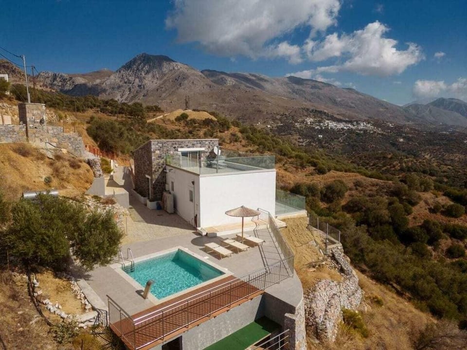 Villa in Plakias with swimming pool Resort in Crete