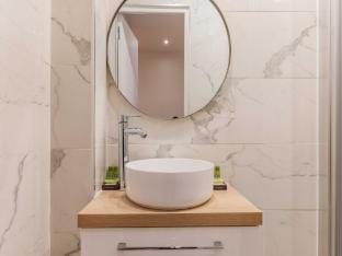 Cosy flat - 1BR4P - Porte de Montreuil Hotel in Paris