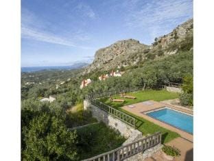Villa in Malathiros with swimming pool Hotel in Crete