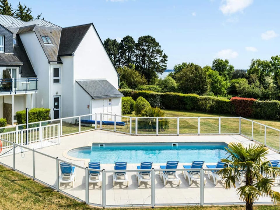 room Duplex apartment for 8 people Hotel in Brittany