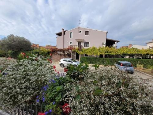 Apartmetns Villa Dina 2 Hotel in Fažana