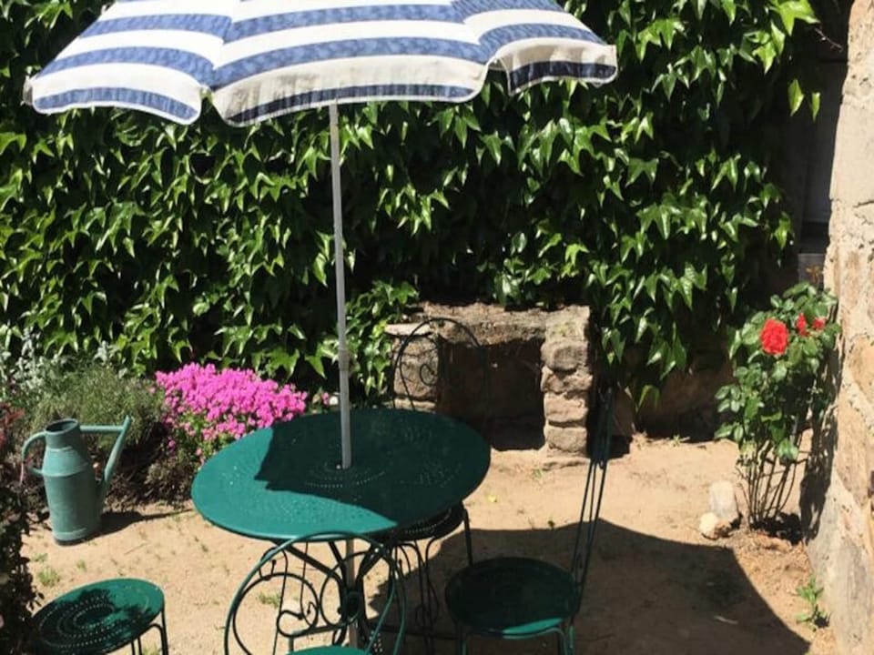 House 4 People Hotel in Auvergne-Rhône-Alpes