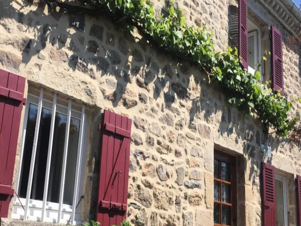 House 4 People Hotel in Auvergne-Rhône-Alpes