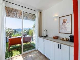Guest room apartment in Provencal villa - 1BR2p Hotel in Grimaud