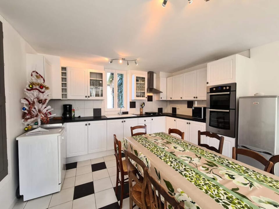 House 10 People Hotel in Centre-Val de Loire