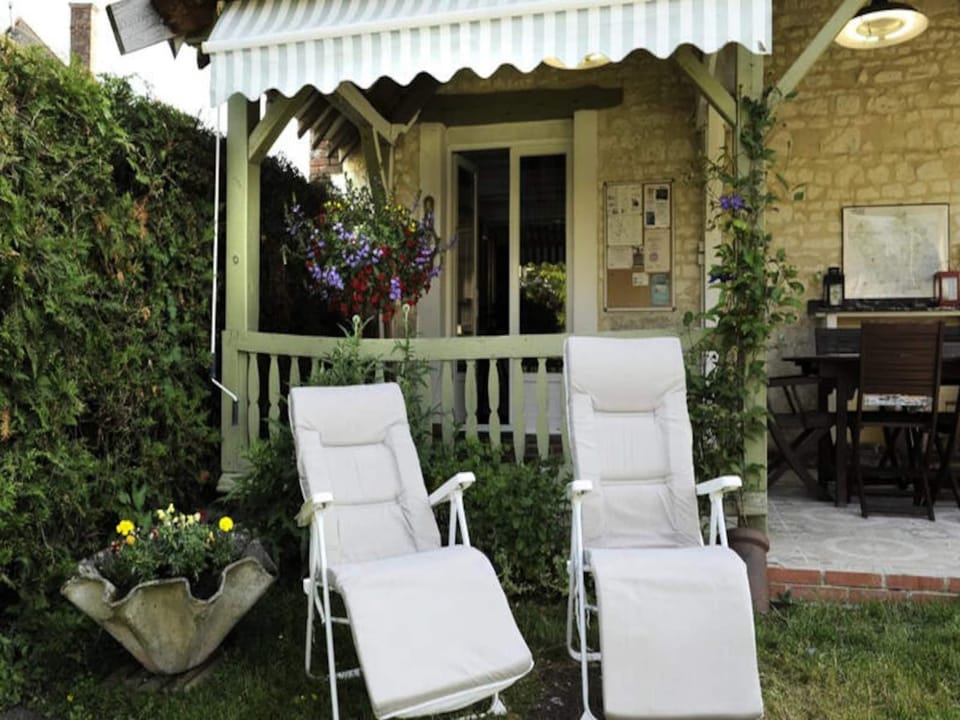 House 5 People Hotel in Bourgogne-Franche-Comté