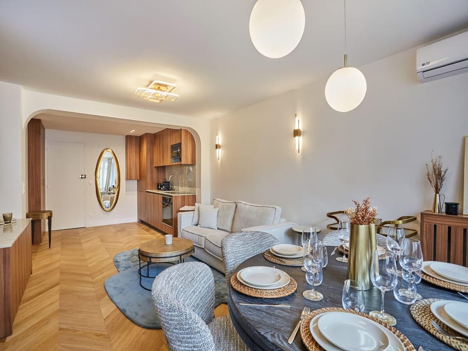 Apartment in the Center of Paris Hotel in Paris