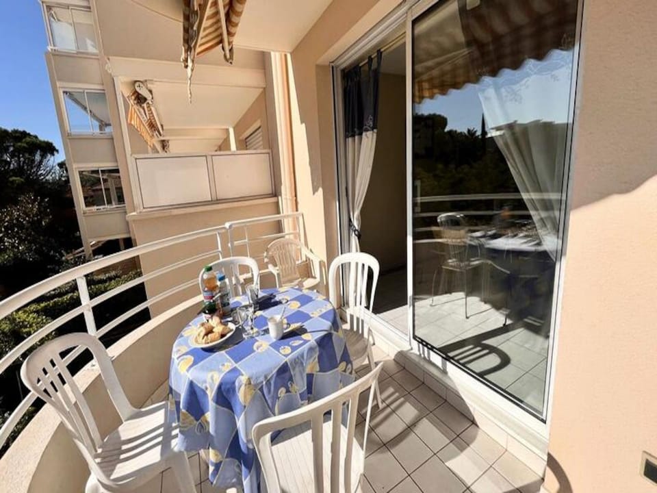 Eden Gardens Residence Hotel in Saint-Raphael