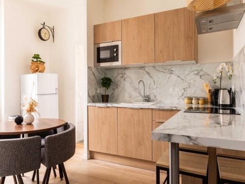 DIFY Apartment 2BR4P - Paul BertPart-dieu Hotel in Villeurbanne