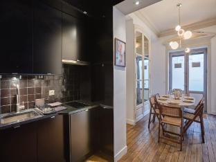Appartment St Germain des pres by Studio Prestige Hotel in Paris