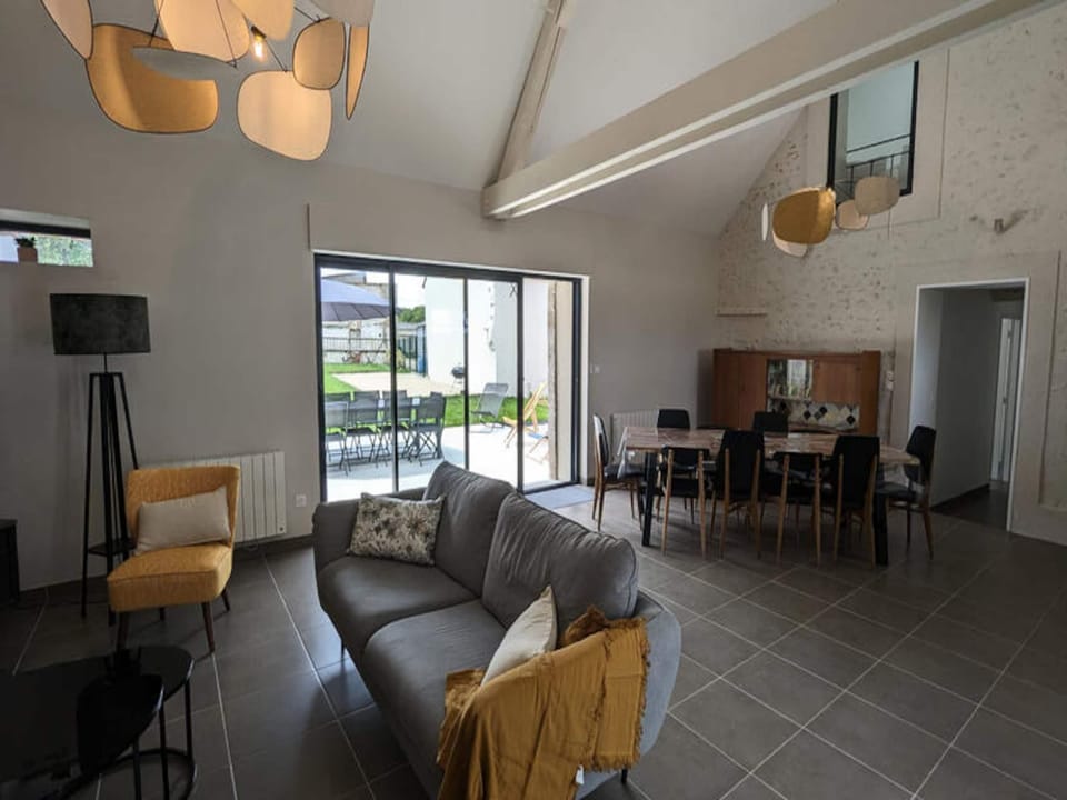 House 10 People Hotel in Centre-Val de Loire