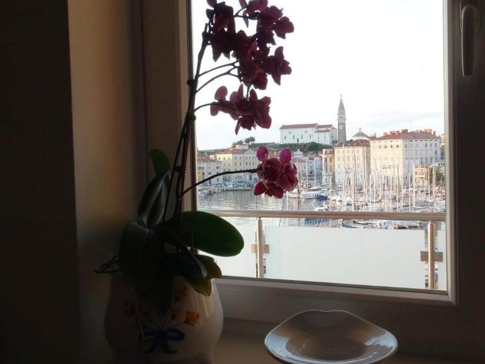 Two Bedroom Apartment with Balcony and Sea View Hotel in Piran