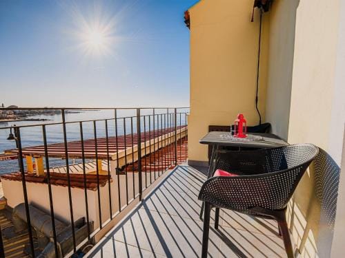 Sleek and Stylish Umag Apartments with Sea View - Two Bedroom Apartment with Balcony Hotel in Istria County