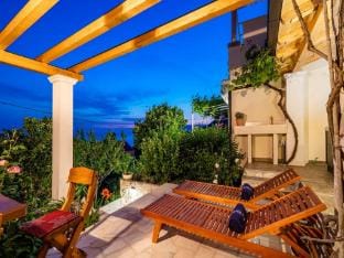 Apartment Fortuno - One Bedroom Apartment with Terrace and Sea View Hotel in Plat