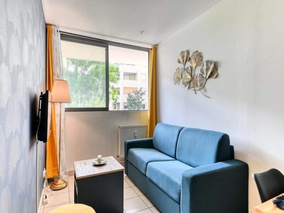 Studio for 4 People Hotel in Villeurbanne