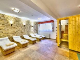 Vicky Apartment - Central, Mountain Stay Hotel in Salzburgerland