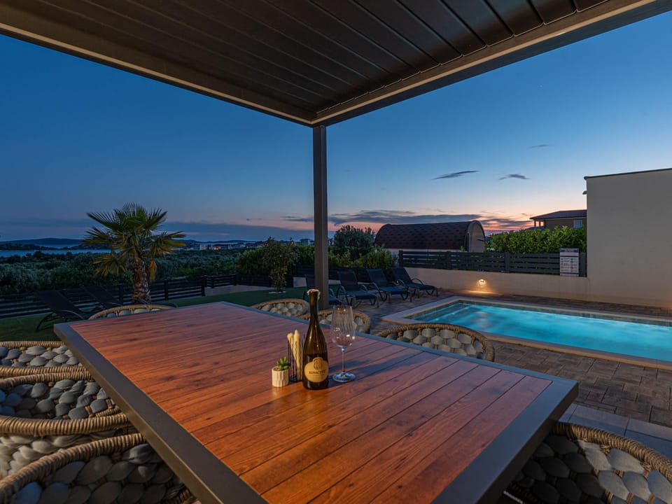 Four-Bedroom Villa With Pool Resort in Šibenik-Knin County, Croatia