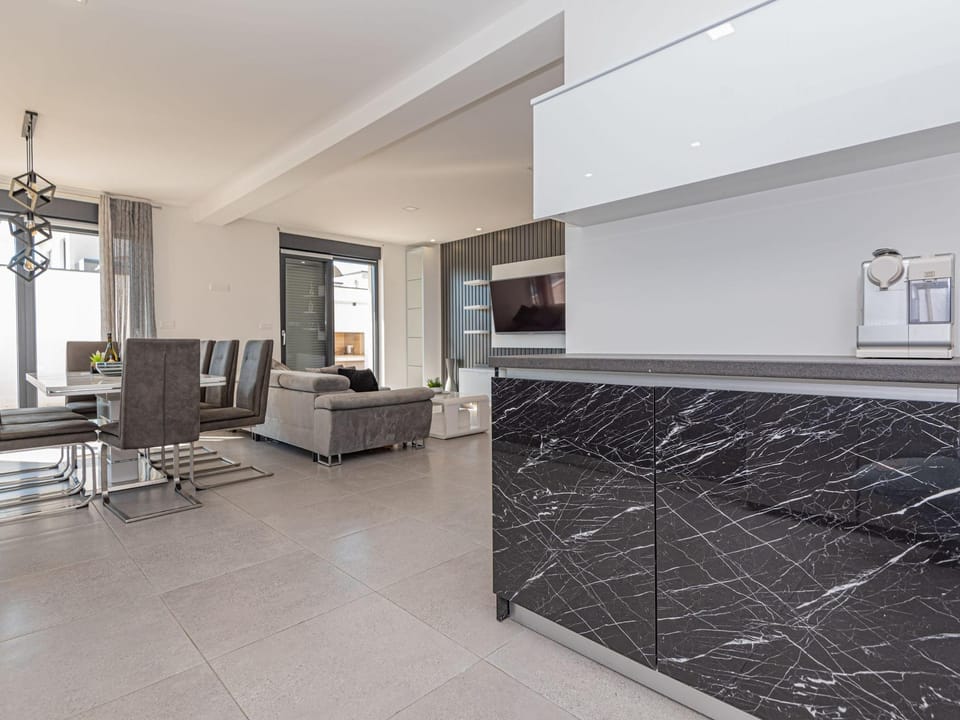 Four-Bedroom Villa With Pool Resort in Šibenik-Knin County, Croatia