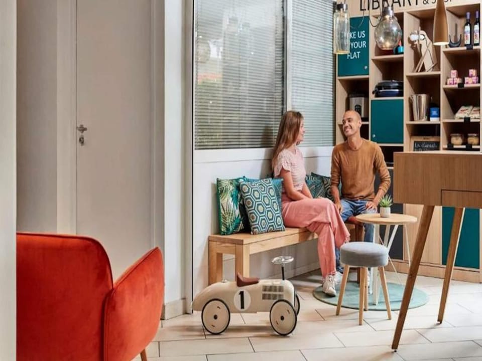 Studio 2 people Hotel in Poissy