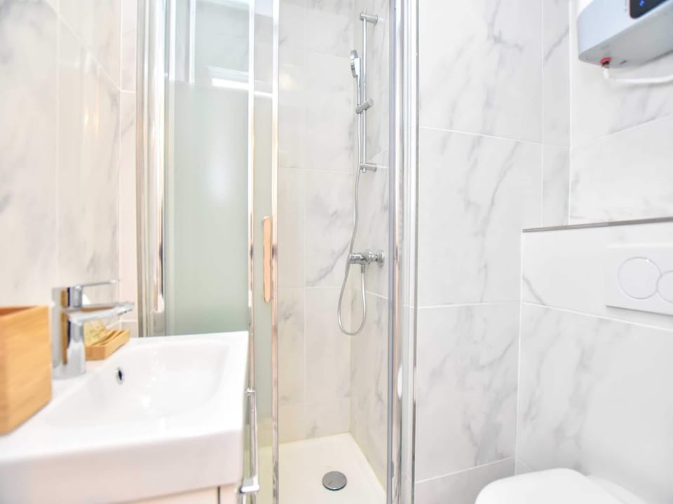 Cosy studio - 2P -  Voltaire Hotel in Paris