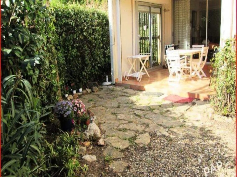 Rooms for 6 People Hotel in French Riviera
