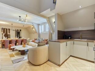 Sublime Duplex Arc de Triomphe Trocadero Hotel in Paris