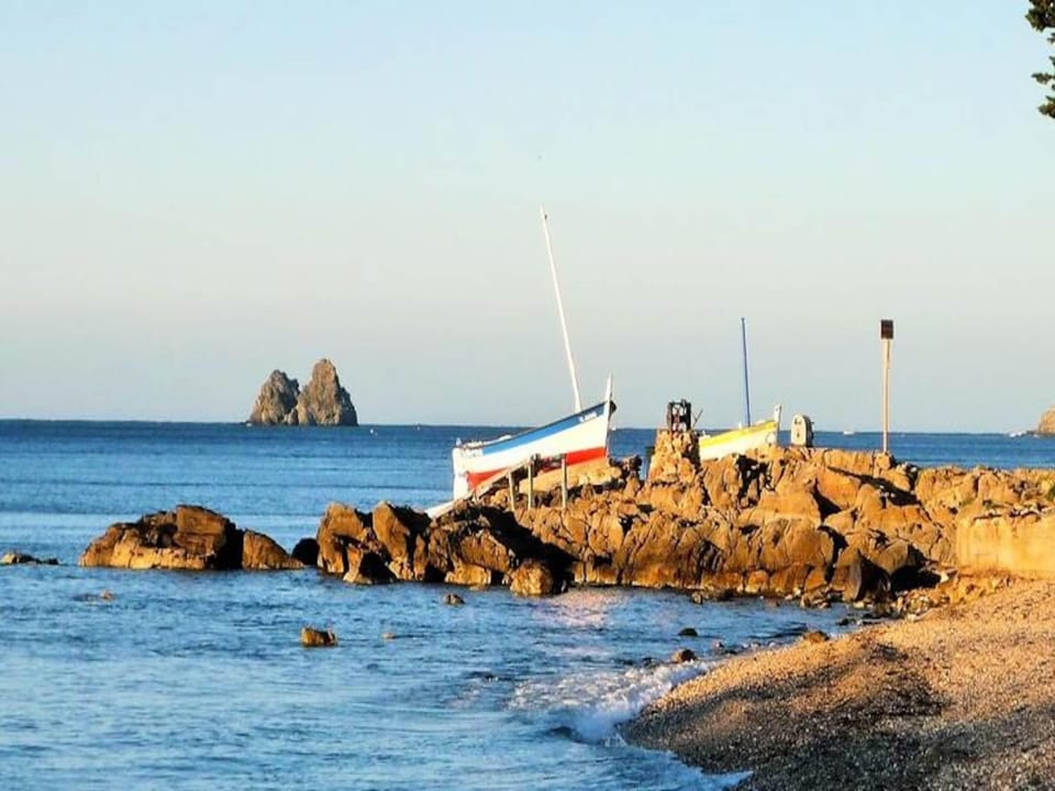 Rooms for 5 People Hotel in La Seyne-sur-Mer