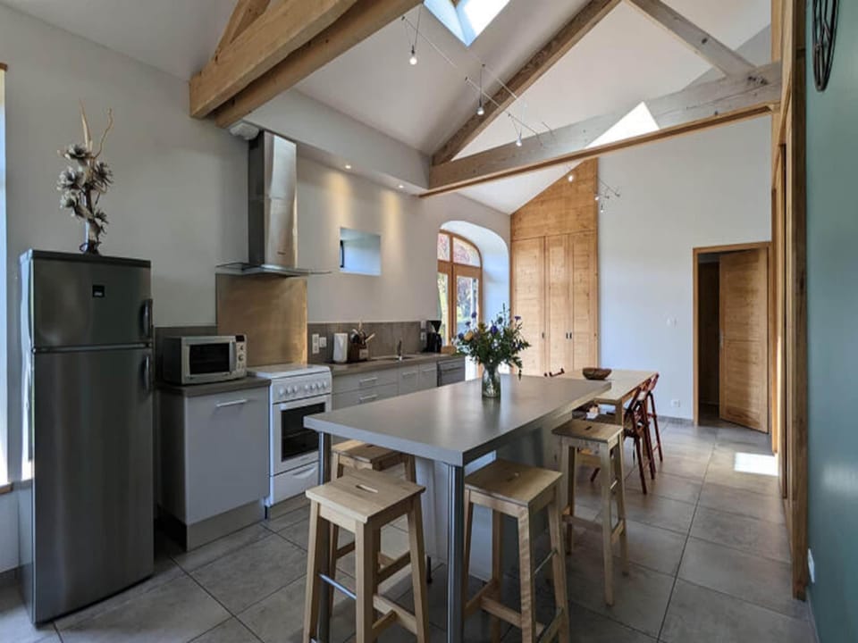 House 8 People Hotel in Auvergne-Rhône-Alpes