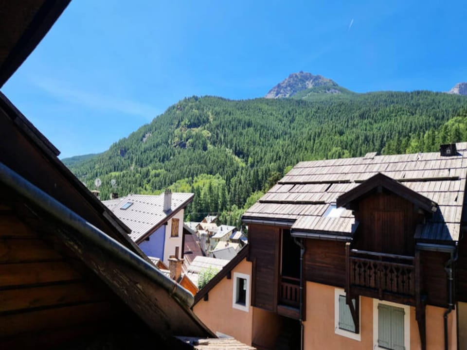 Holiday rentals in Saint-Chaffrey Hotel in Saint-Chaffrey