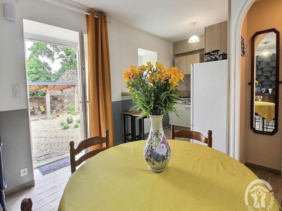 GAEte de France 4 people Hotel in Brittany