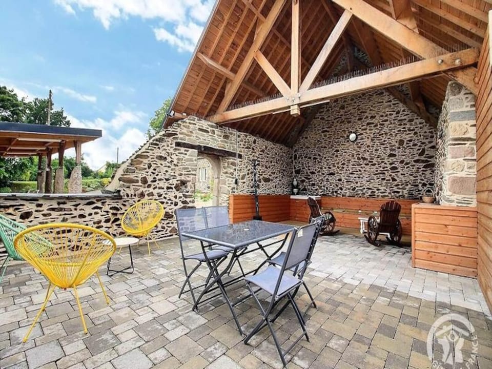 GAEte de France 4 people Hotel in Brittany