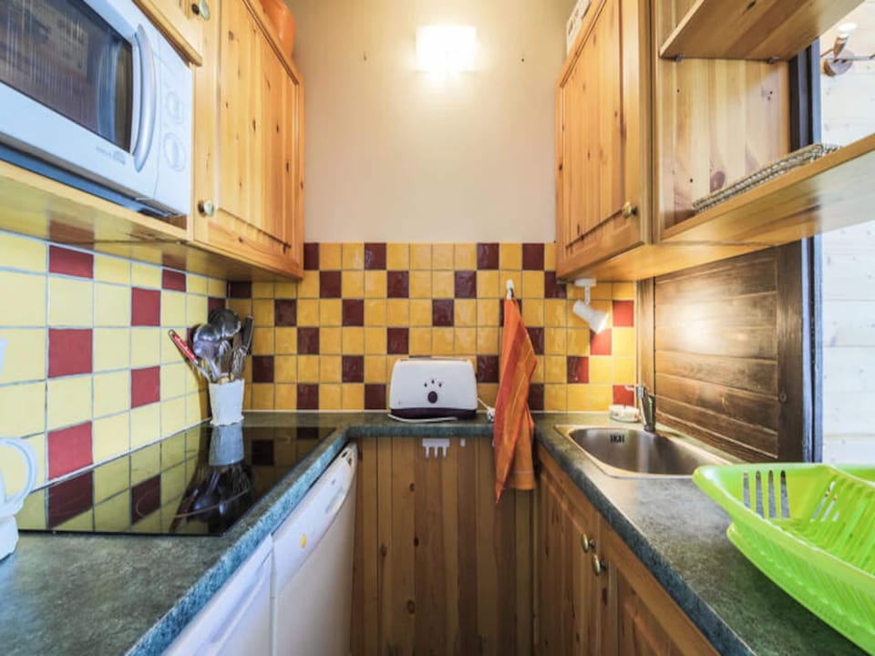 Studio in Reberty 1850 Les Menuires Hotel in Les Allues