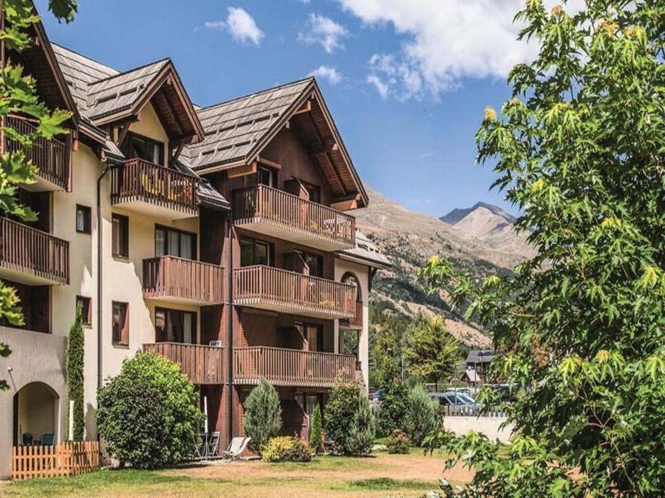 Selection Apartment 1 bedroom 5 people Hotel in Saint-Chaffrey